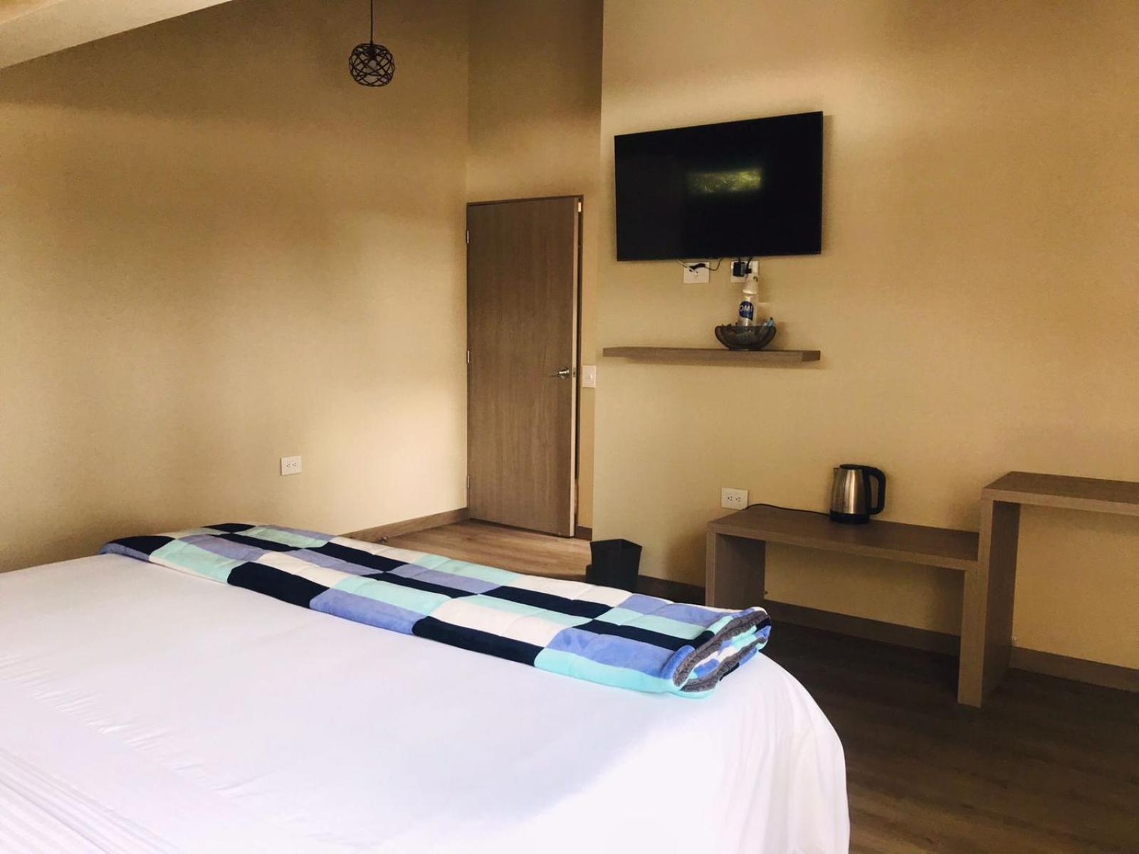 Hotel & Golf Isak Aeropuerto Рионегро Экстерьер фото